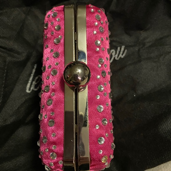 le Jou Jou - Barbie Pink Mini Evening Bag - Picture 2 of 8